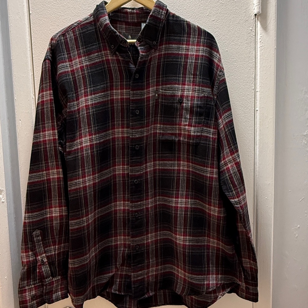 G.H. Bass & Co. Black and Red Casual Button Down Shirt